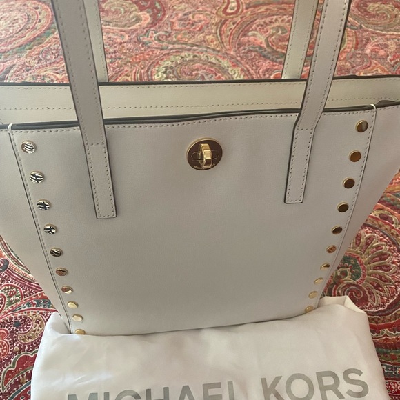 Michael Kors Handbag with wallet - Picture 4 of 16